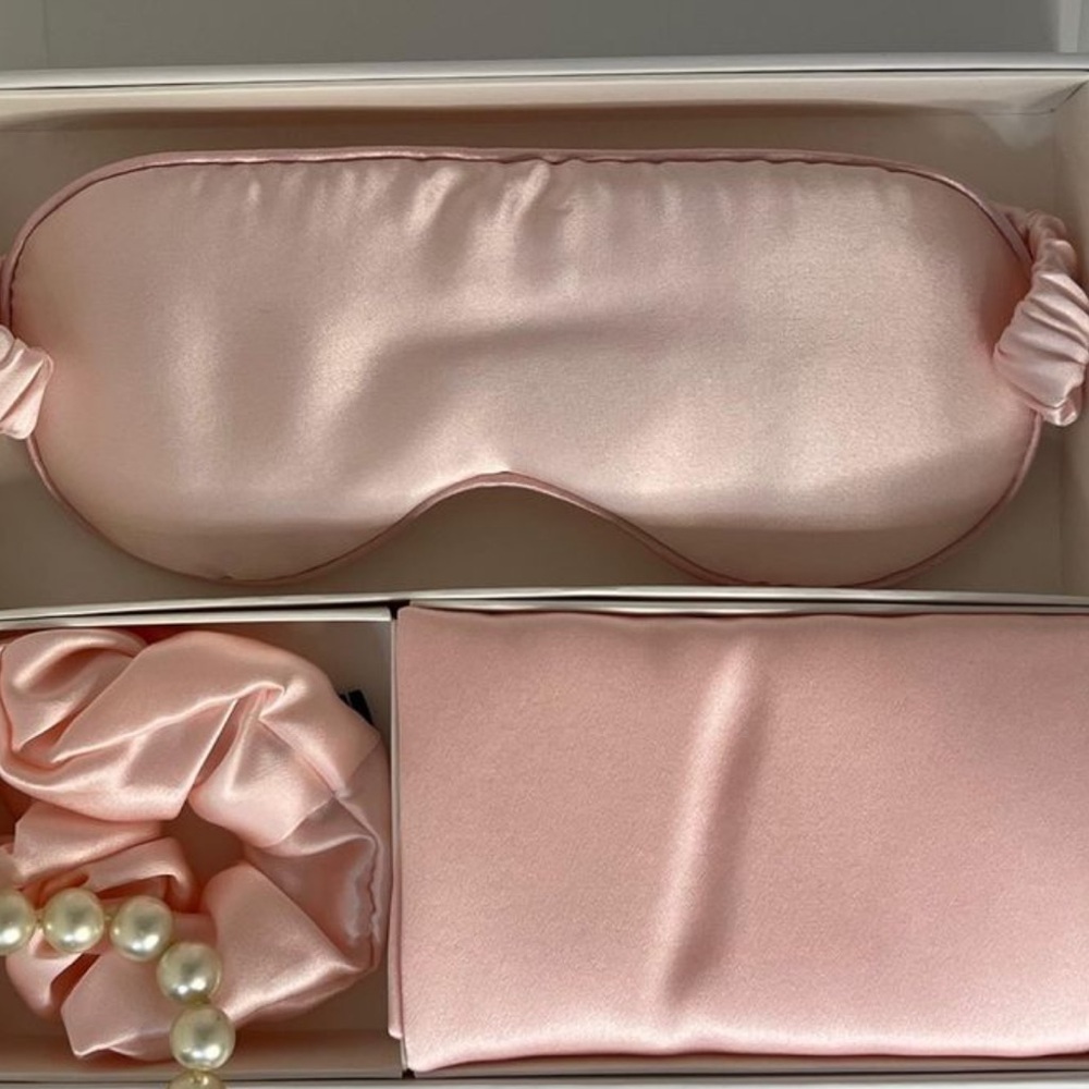 Shabby chic satin silk eye mask NWOT